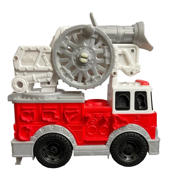 Playdoh fire truck pumper truck EUC - Picture 10 of 12